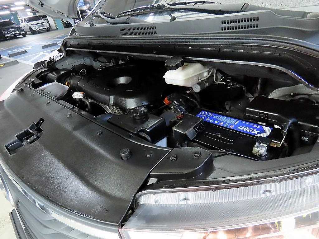 HYUNDAI Starex 2021 Plateado - Importación desde Corea - HF Imports Iquique - Foto 17