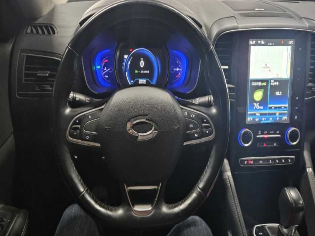 SAMSUNG QM6 - Vista 9