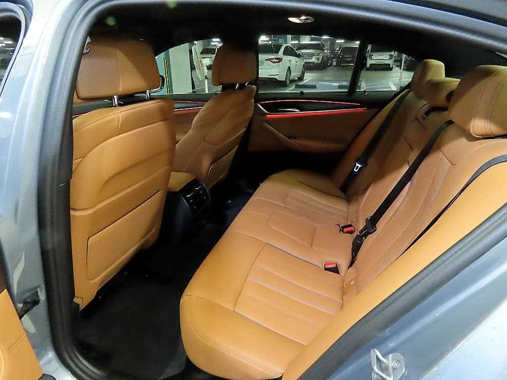 BMW 5 Series - Vista 7