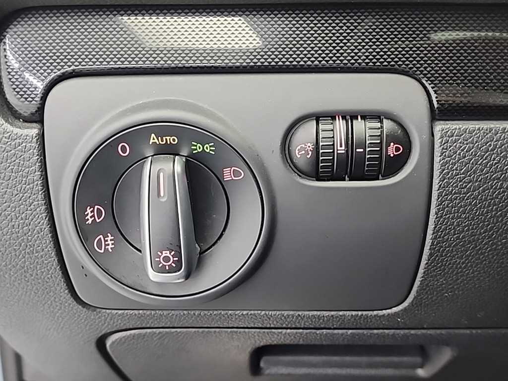 Volkswagen Golf 2012 Azul - Importación desde Corea - HF Imports Iquique - Foto 18