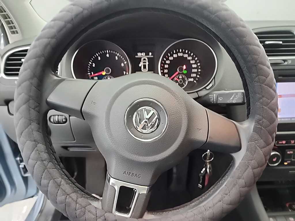 Volkswagen Golf - Vista 9