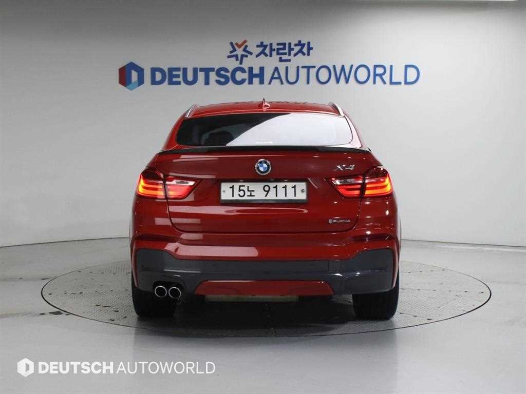 BMW X4 - Vista 4