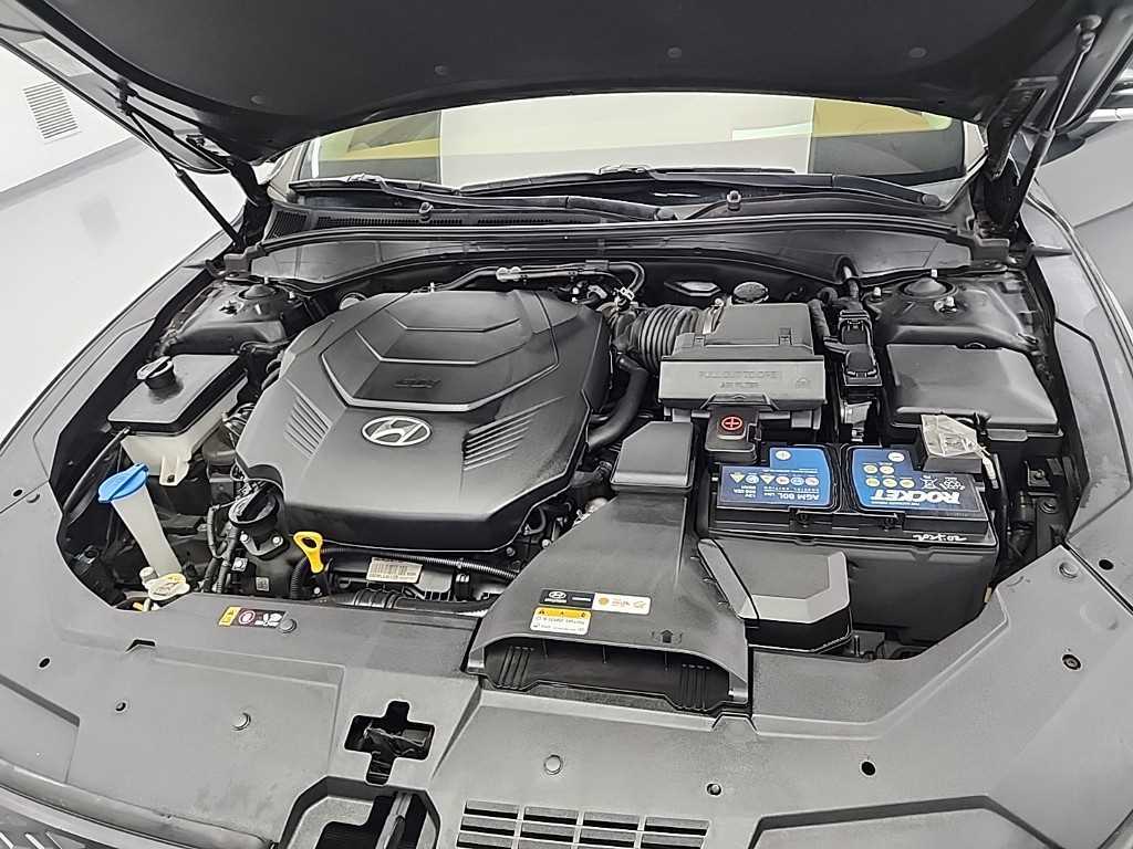 HYUNDAI Grandeur - Vista 5