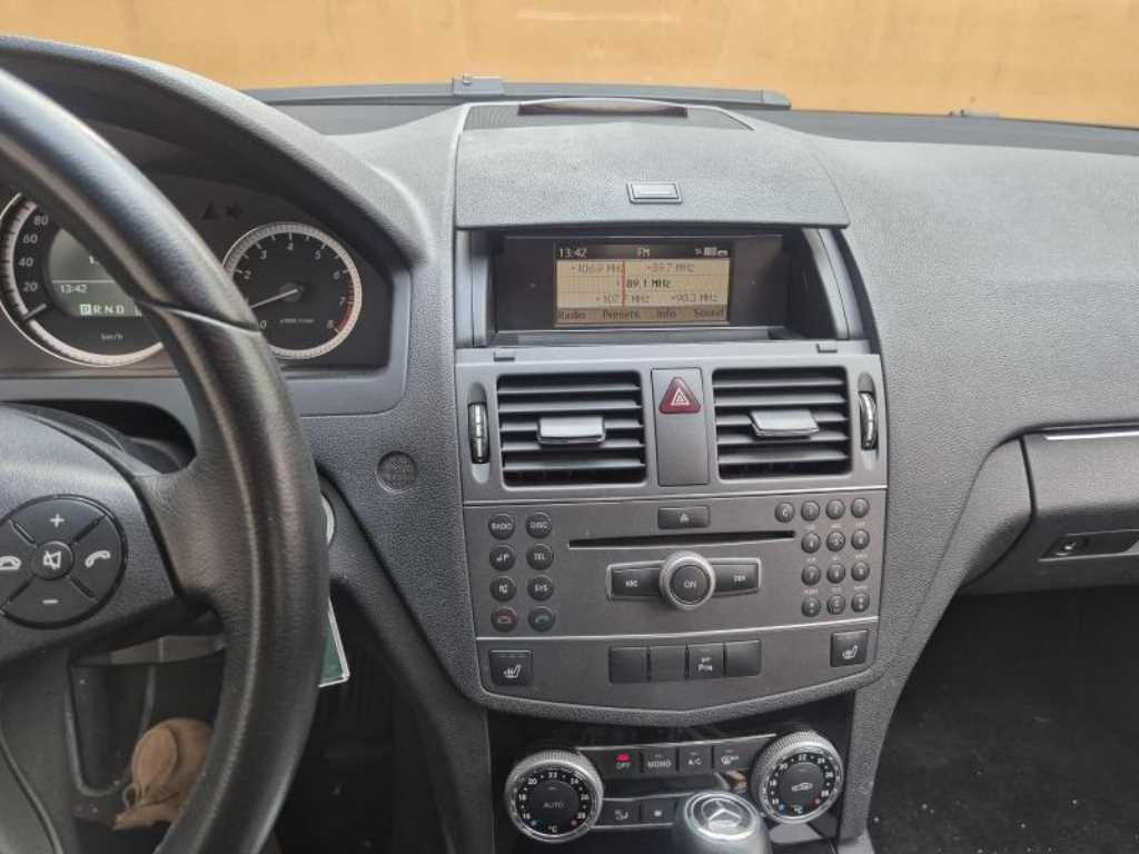 Mercedes Benz C Class - Vista 12