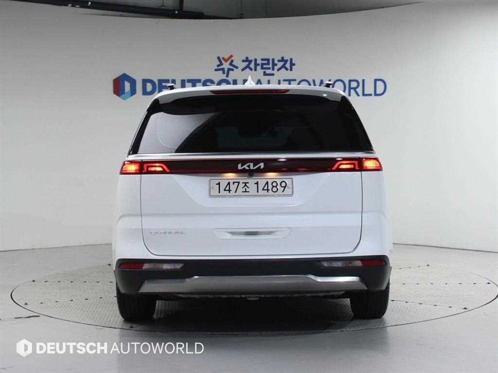 KIA Carnival - Vista 4