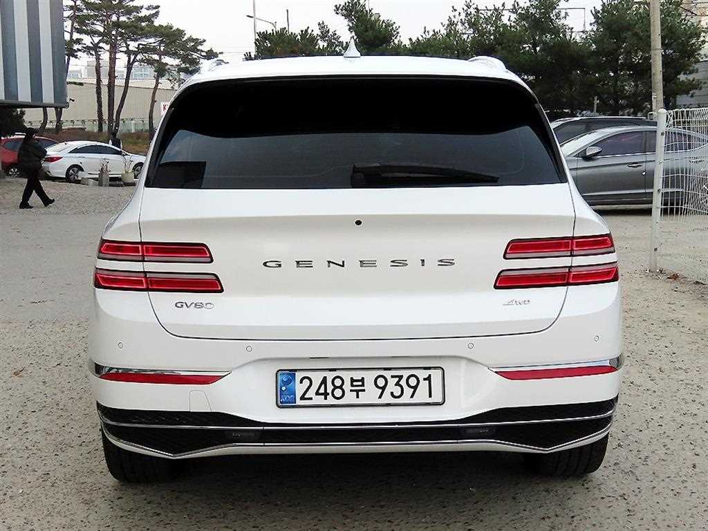 Genesis GV80 - Vista 5