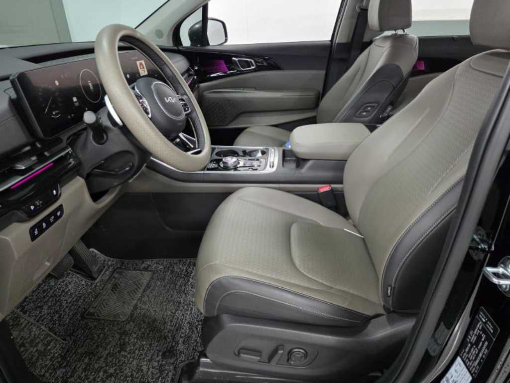 KIA Carnival - Vista 4