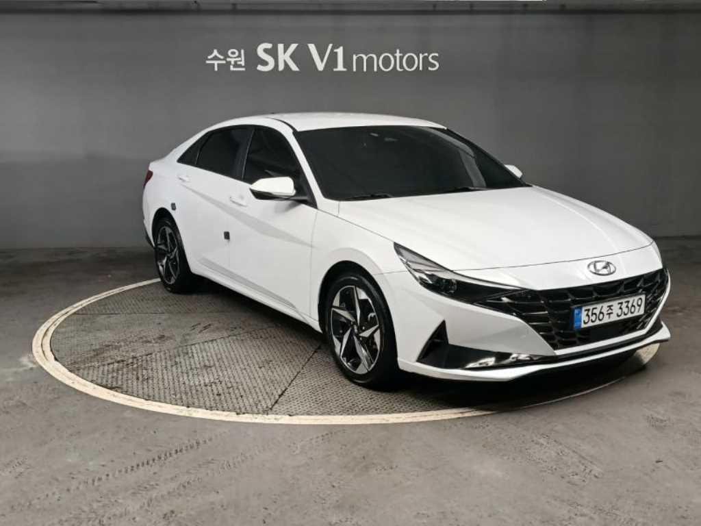 HYUNDAI Avante - Vista 5