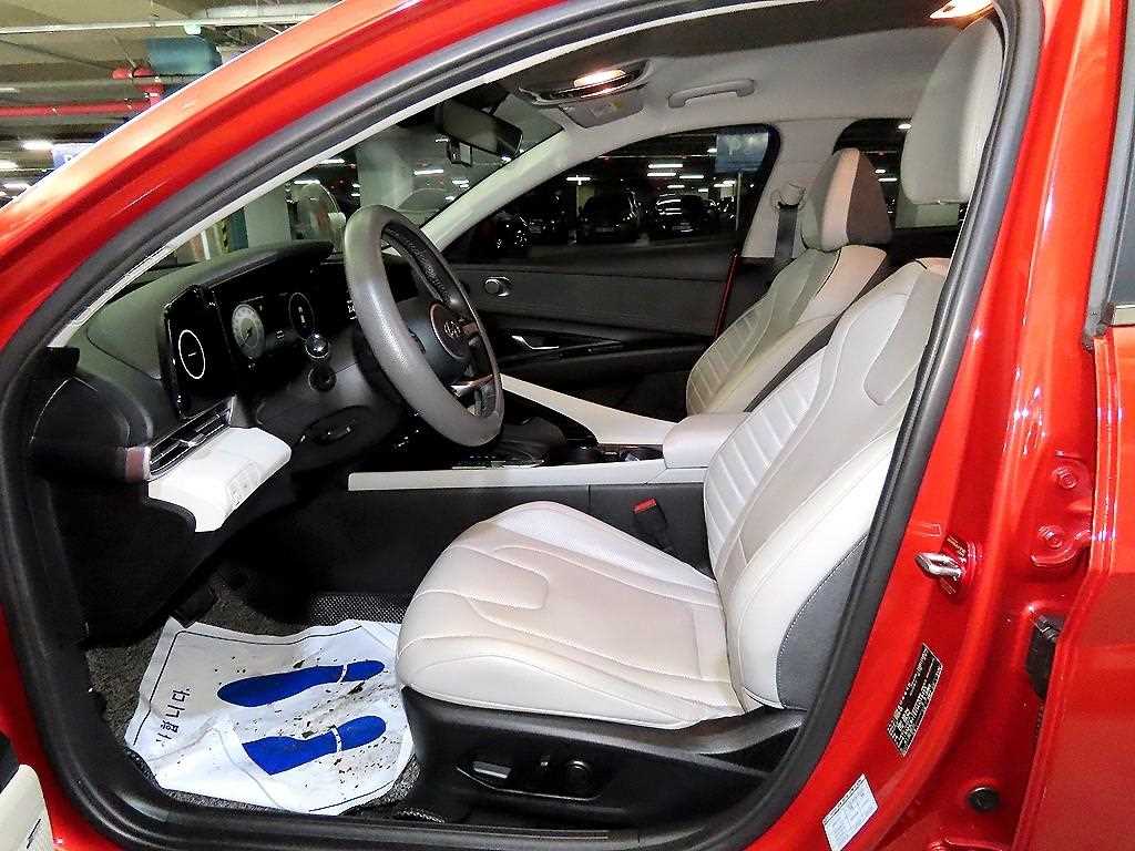 HYUNDAI Avante - Vista 6