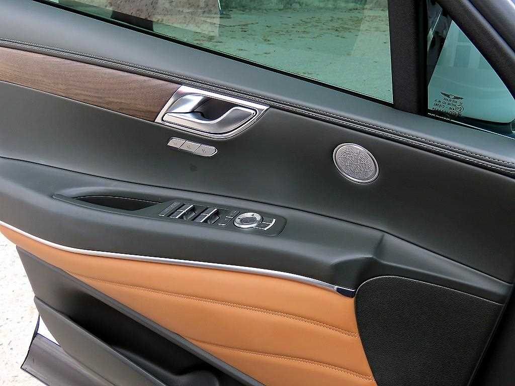 Genesis GV80 - Vista 11