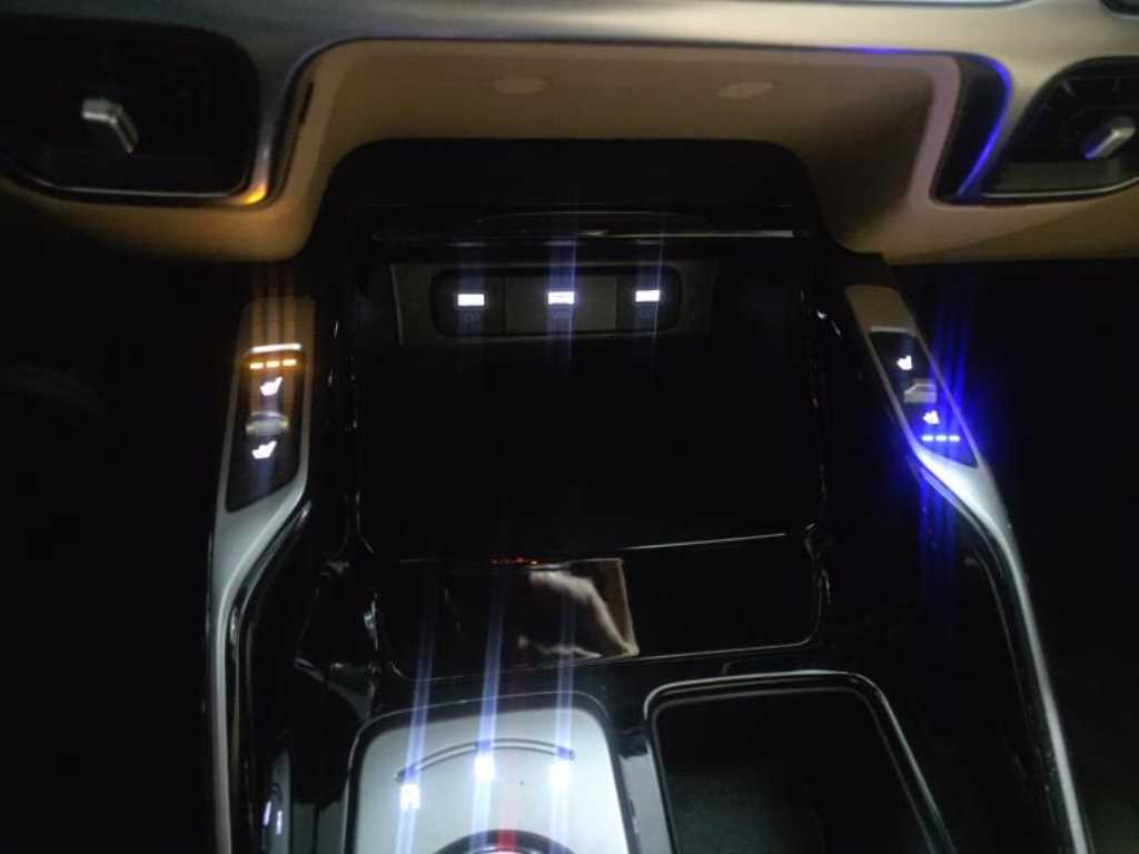 KIA Sorento - Vista 11