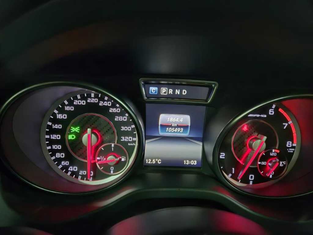 Mercedes Benz GLA Class - Vista 9