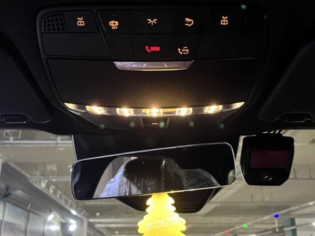 Mercedes Benz GLC Class - Vista 8