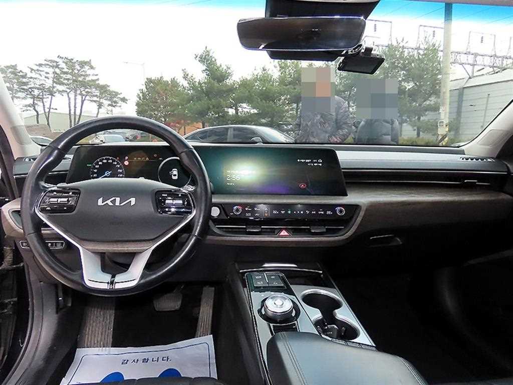 KIA K8 - Vista 7