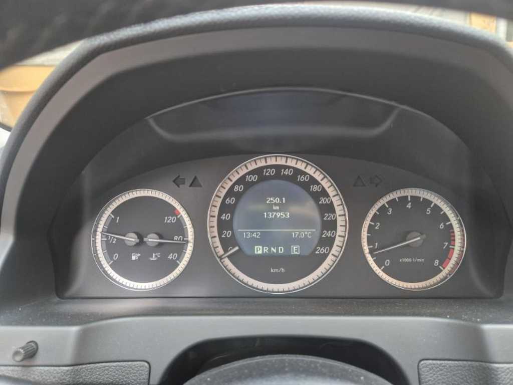 Mercedes Benz C Class - Vista 11