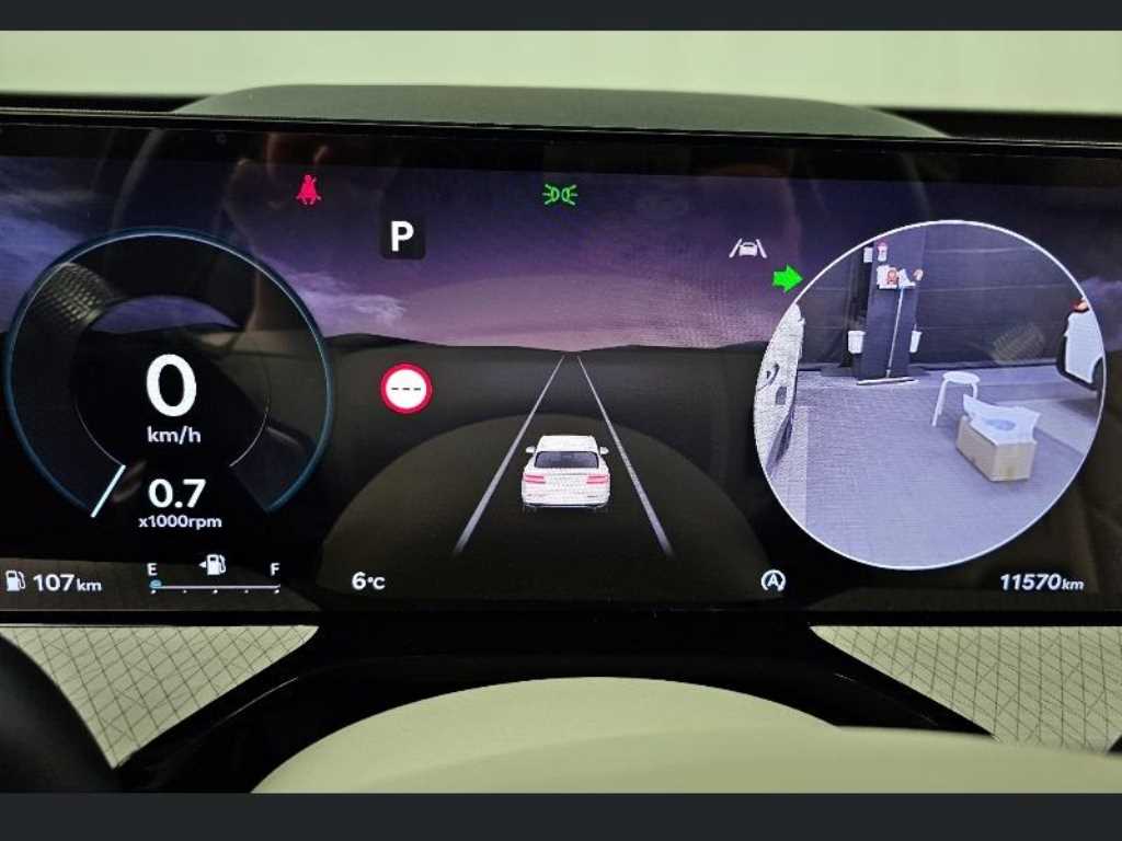 Genesis GV80 - Vista 8