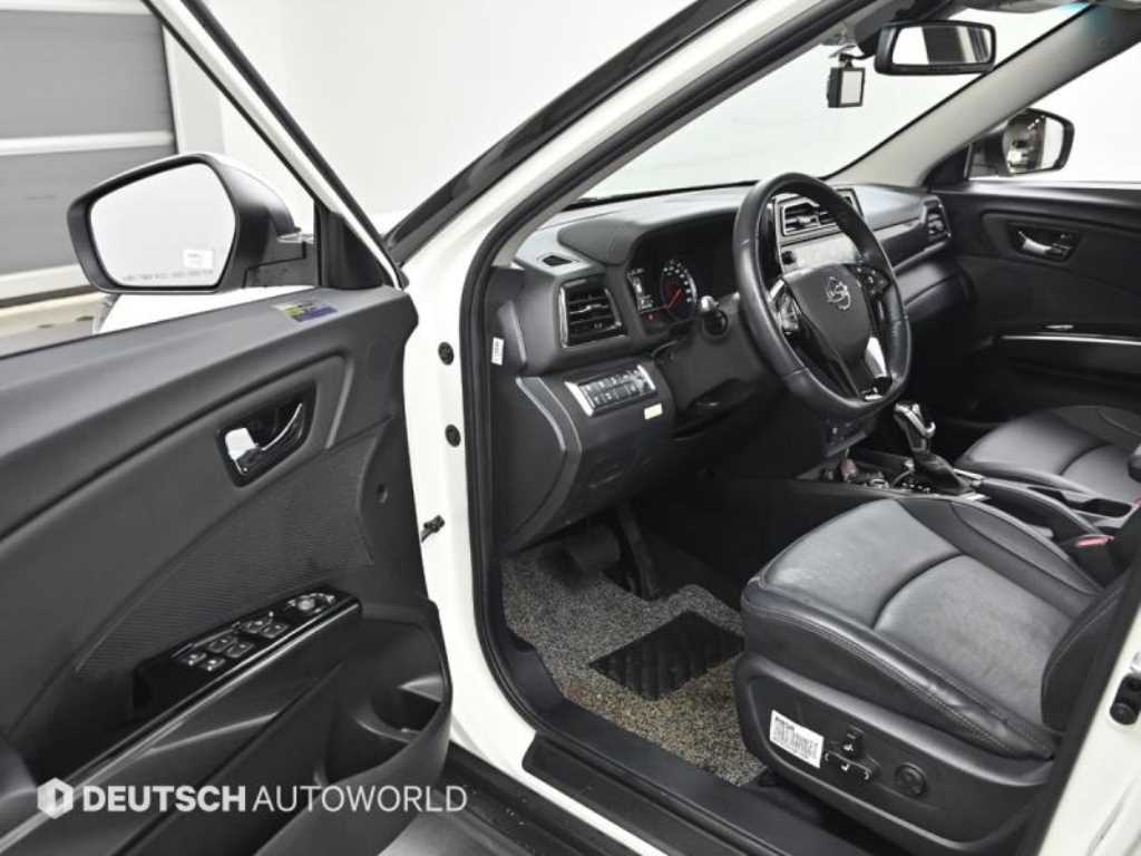 Ssangyong Tivoli - Vista 11