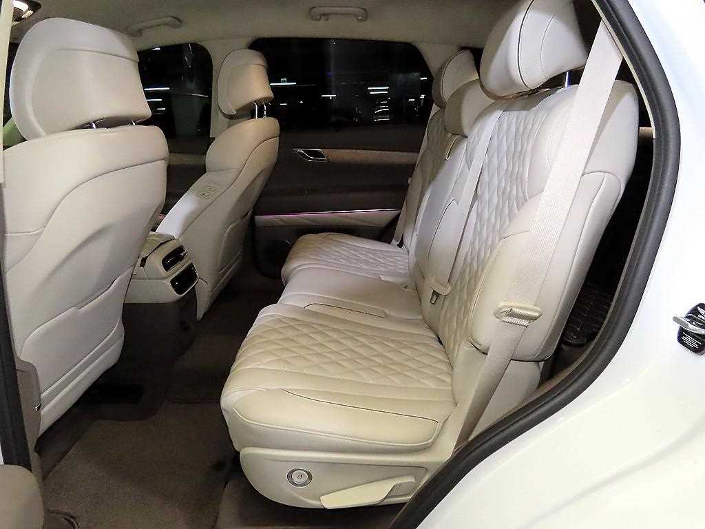 Genesis GV80 - Vista 7