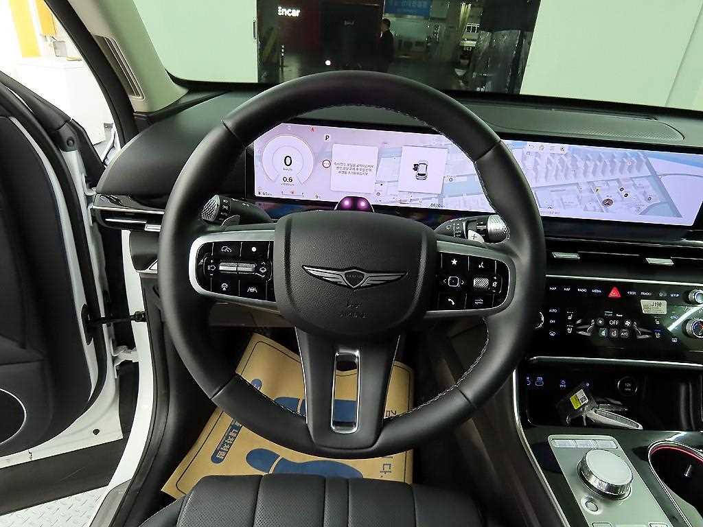 Genesis GV80 - Vista 9