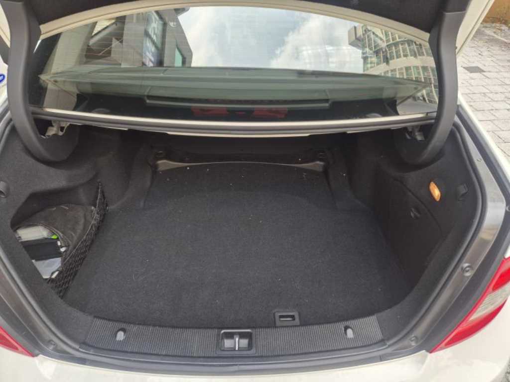 Mercedes Benz C Class - Vista 5