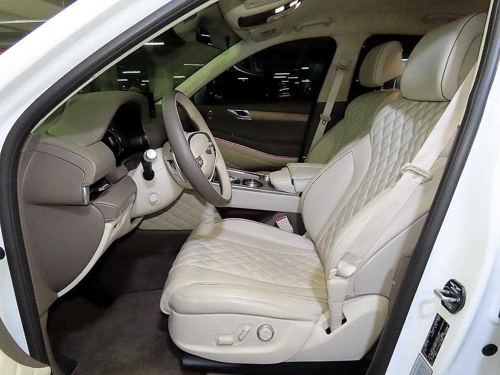 Genesis GV80 - Vista 6