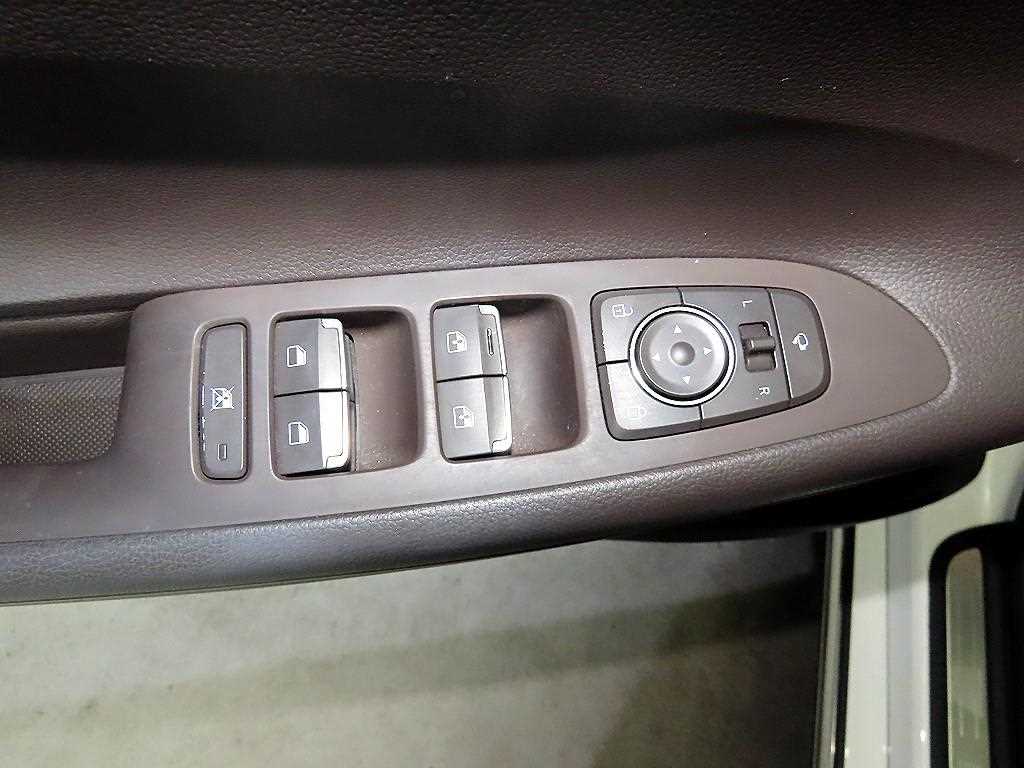 HYUNDAI Grandeur 2019 Blanco - Importación desde Corea - HF Imports Iquique - Foto 13