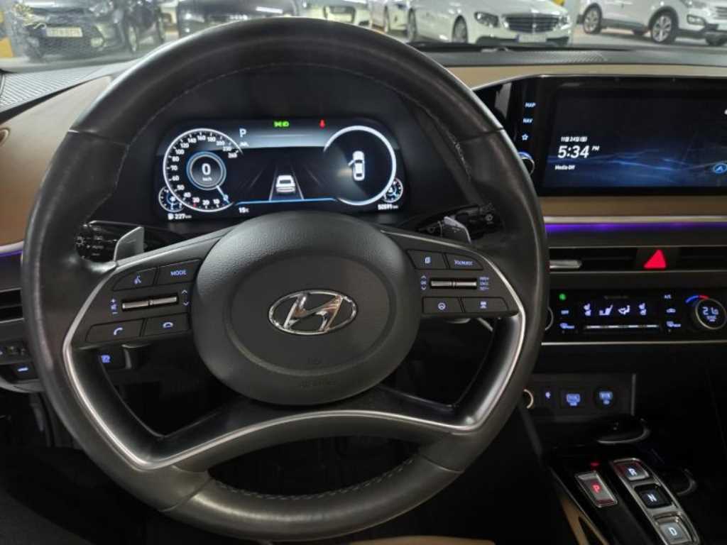 HYUNDAI Sonata - Vista 6
