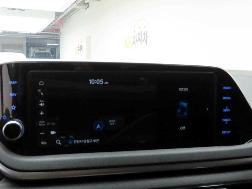 HYUNDAI Sonata - Vista 9