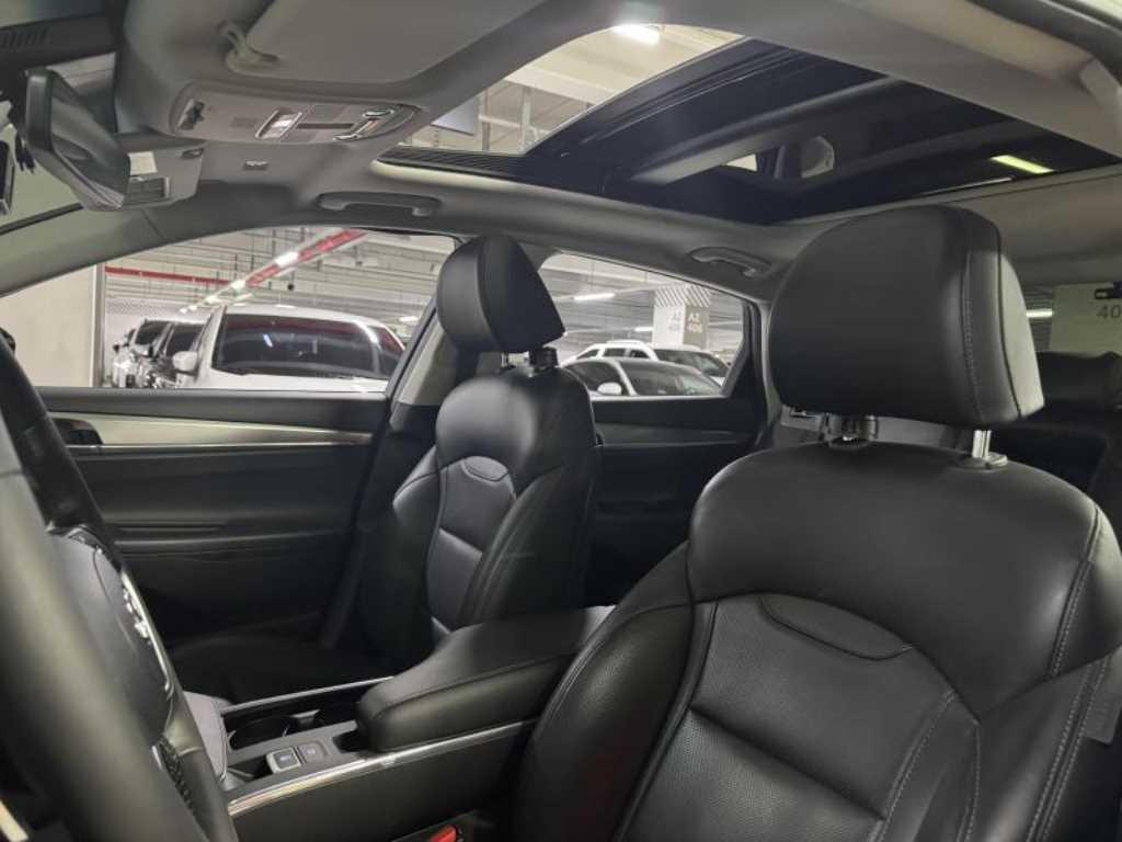 HYUNDAI Grandeur - Vista 7