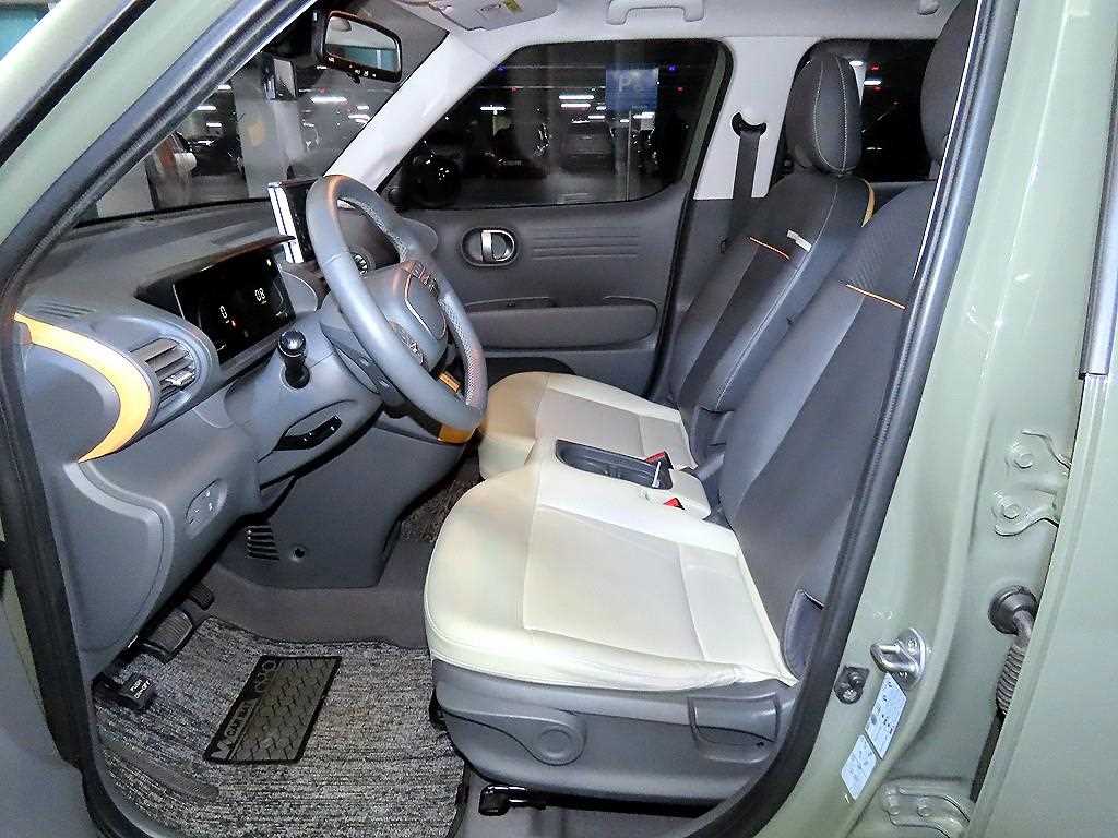 HYUNDAI Casper - Vista 6