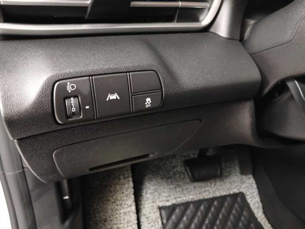 HYUNDAI Avante - Vista 12