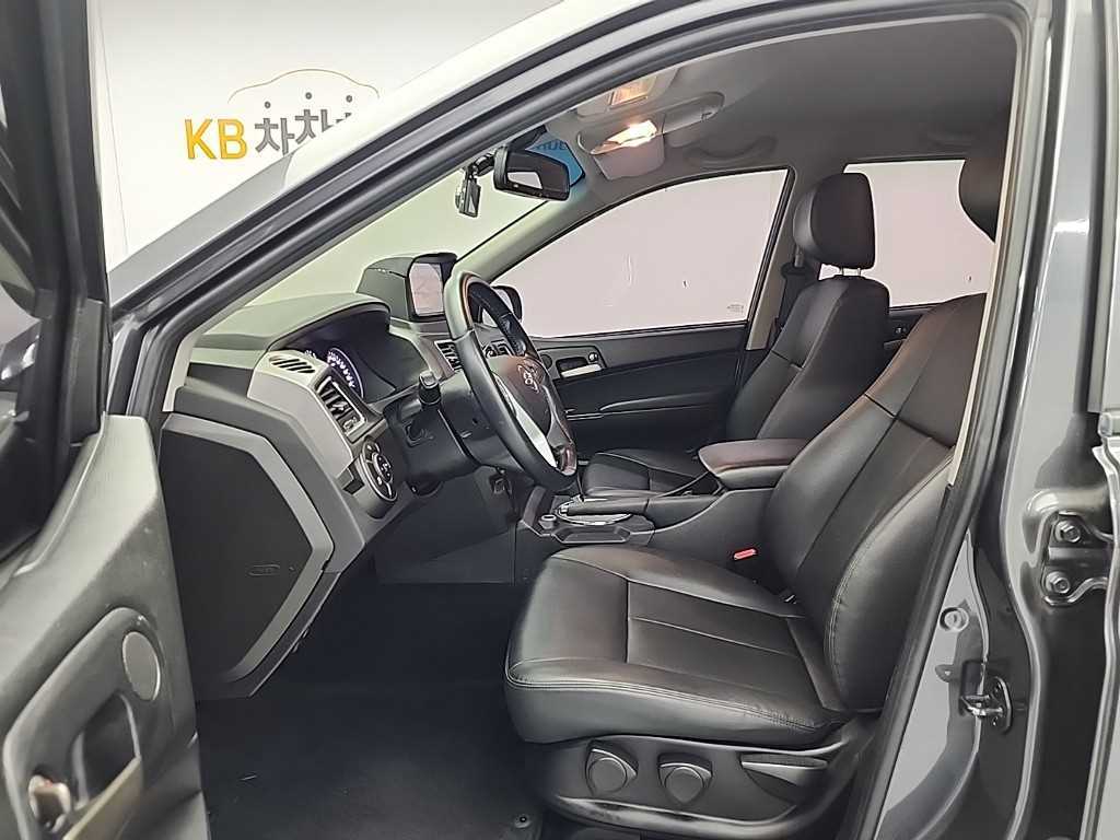 Ssangyong Korando - Vista 11