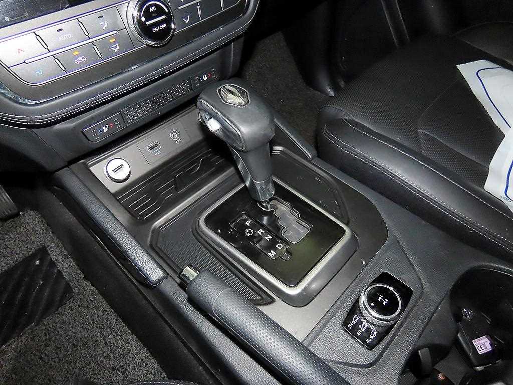 Ssangyong Rexton - Vista 12