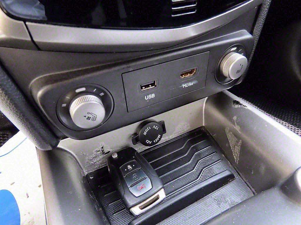 Ssangyong Tivoli 2016 Negro - Importación desde Corea - HF Imports Iquique - Foto 13