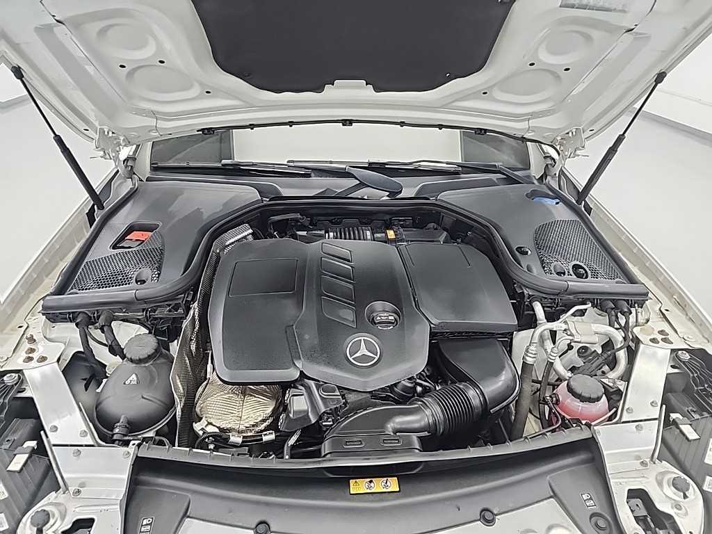 Mercedes Benz E class - Vista 5