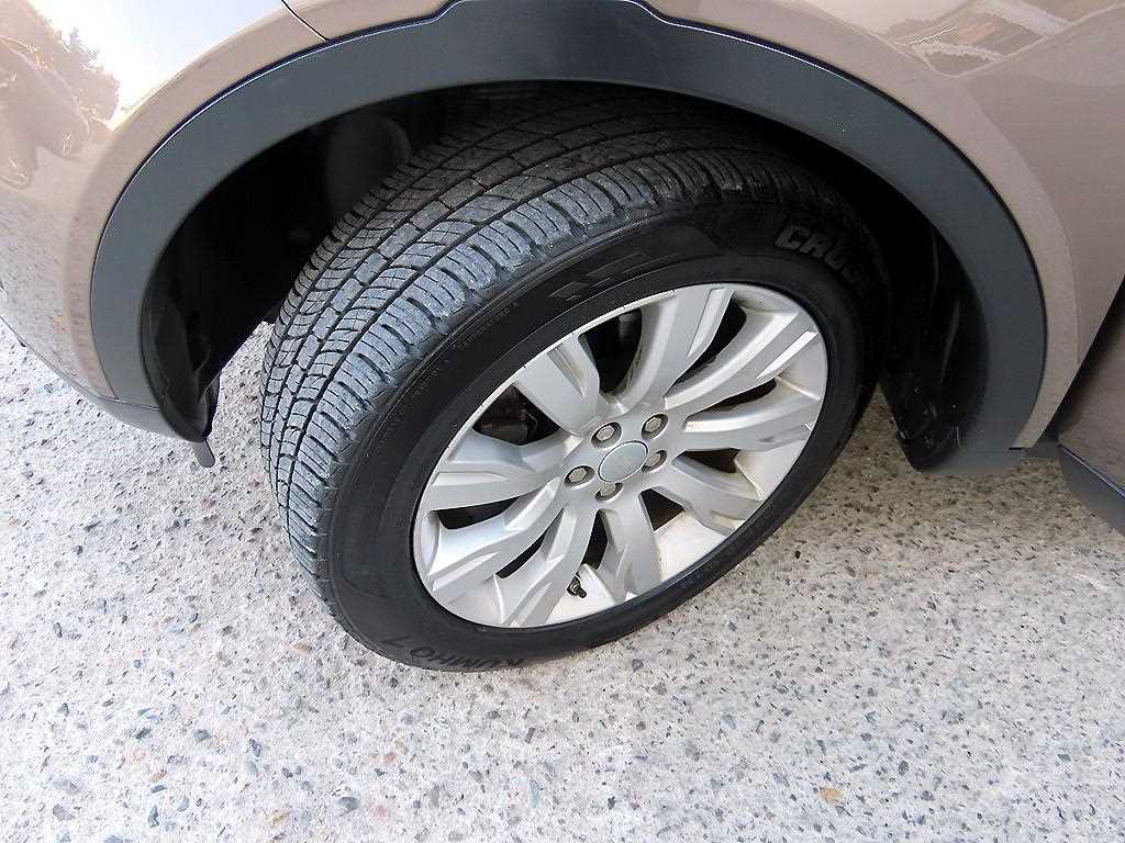 Land Rover Discovery Sports - Vista 6