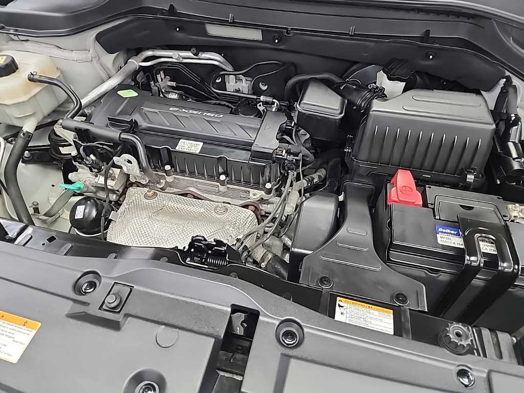 Ssangyong Tivoli - Vista 5