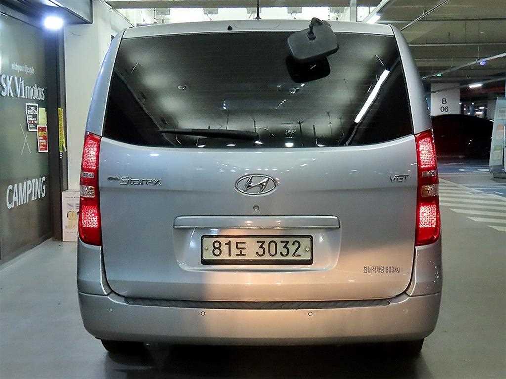 HYUNDAI Starex - Vista 5