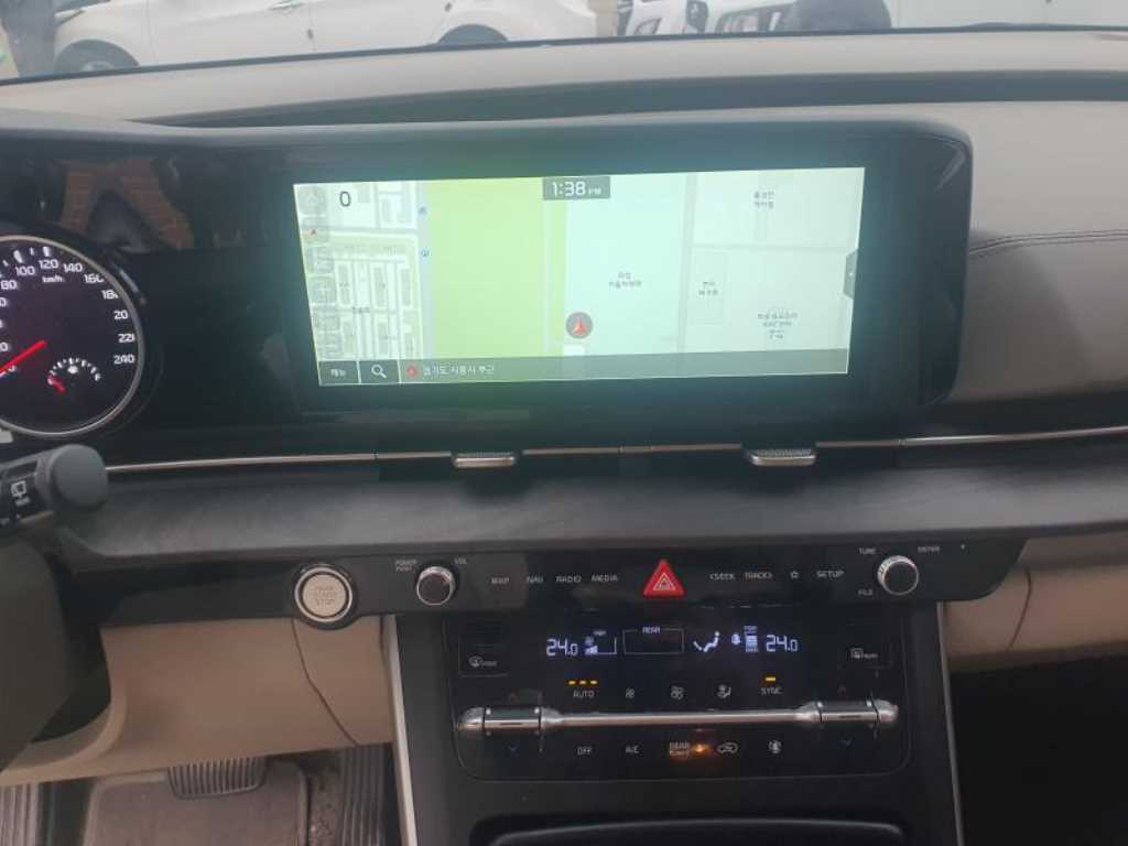 KIA Carnival - Vista 10