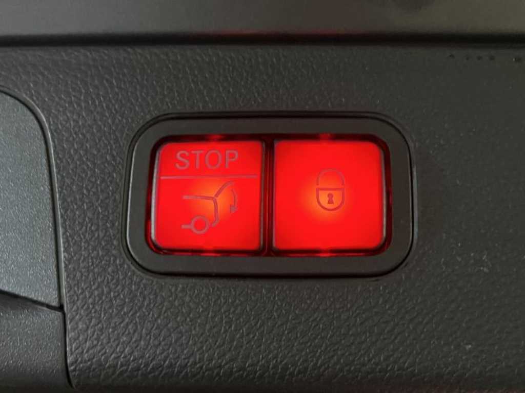 Mercedes Benz GLC Class - Vista 7