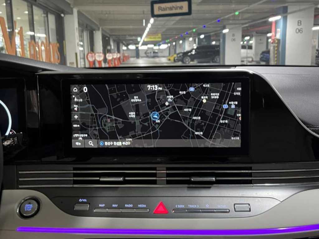 HYUNDAI Grandeur - Vista 9