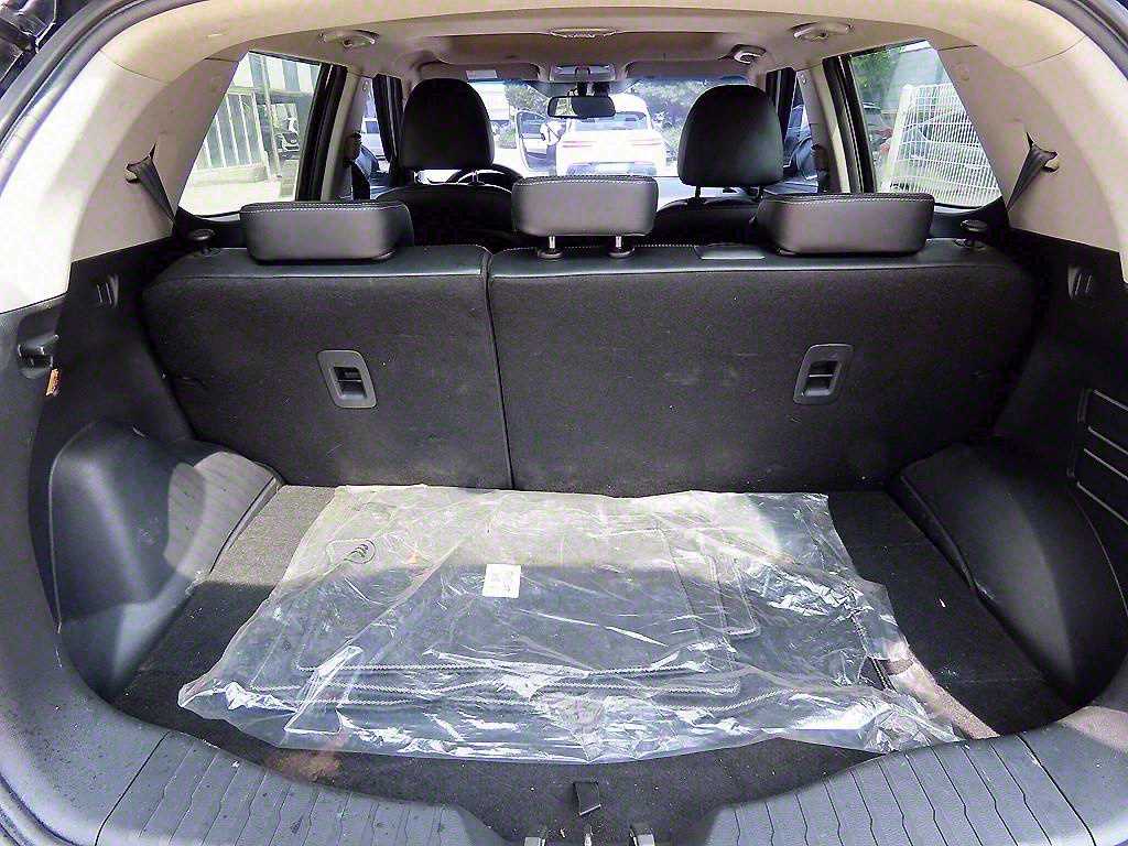 Ssangyong Tivoli 2016 Negro - Importación desde Corea - HF Imports Iquique - Foto 17