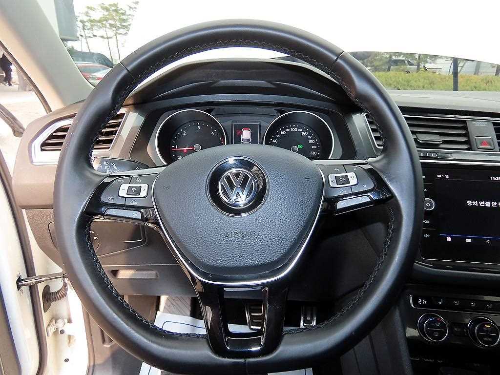 Volkswagen Tiguan - Vista 8