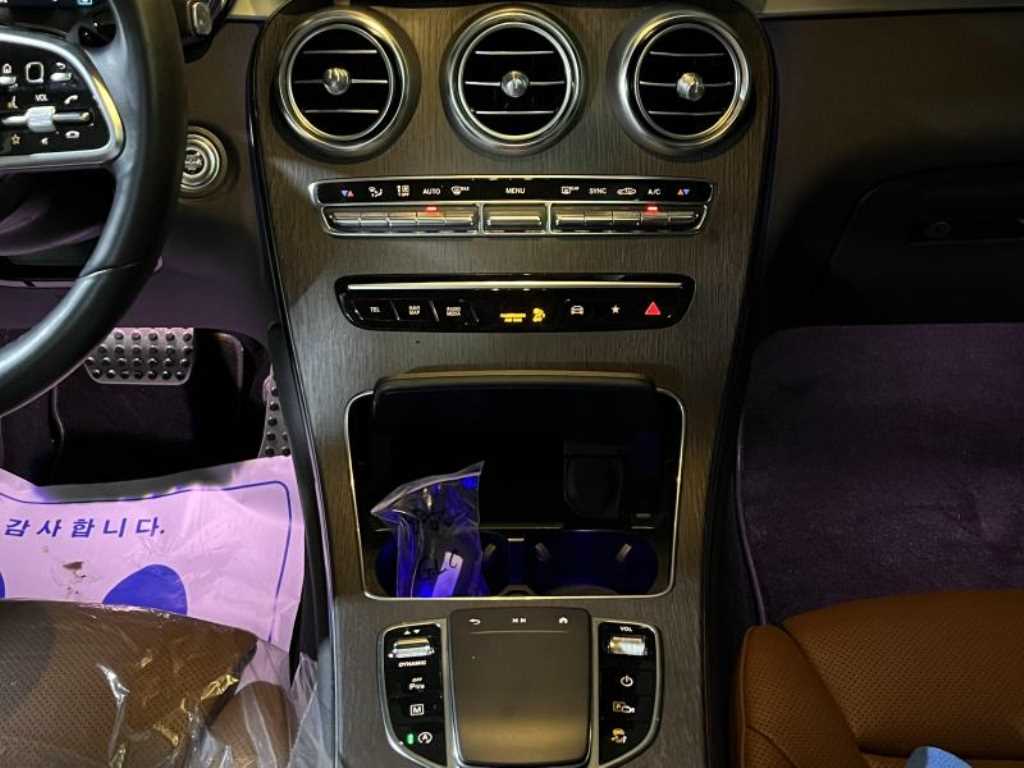 Mercedes Benz GLC Class - Vista 10