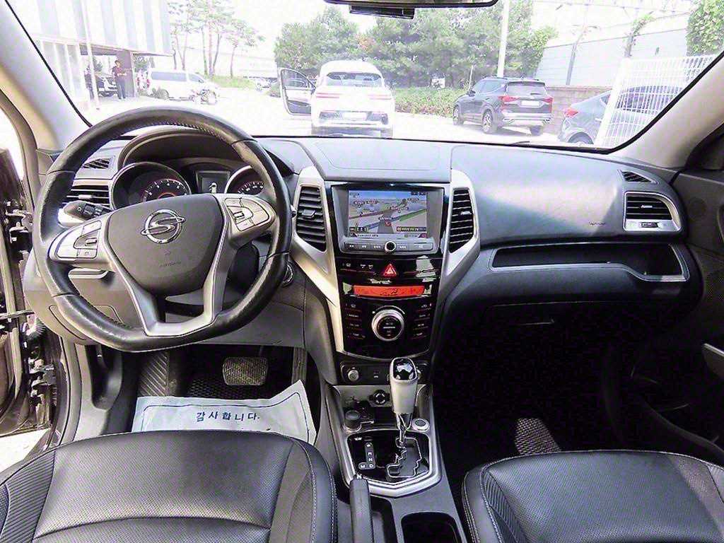 Ssangyong Tivoli - Vista 7