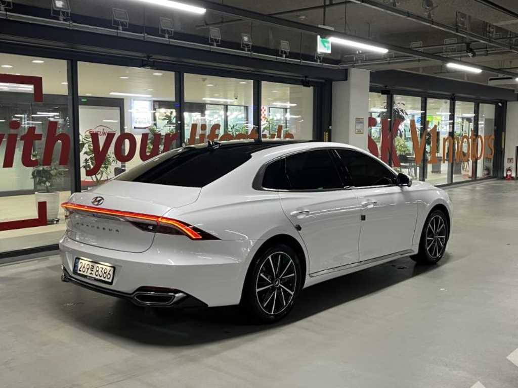 HYUNDAI Grandeur - Vista 4