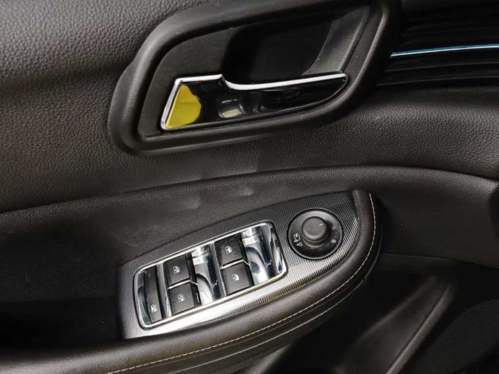 Chevrolet Malibu - Vista 9