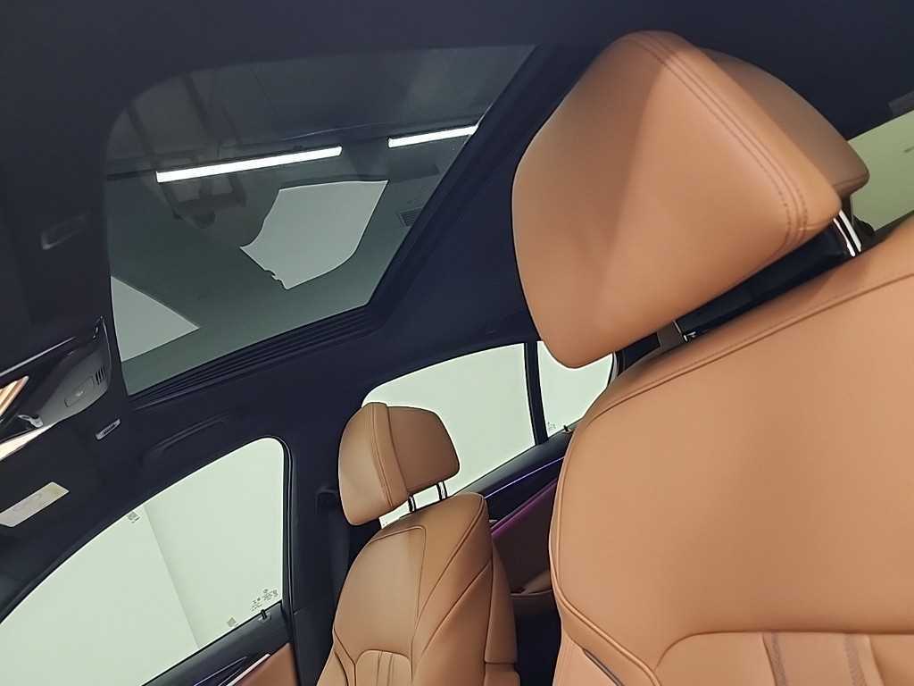 BMW 5 Series 2022 Negro - Importación desde Corea - HF Imports Iquique - Foto 14