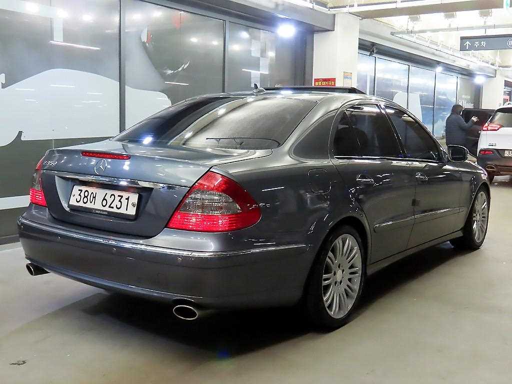 Mercedes Benz E class - Vista 4