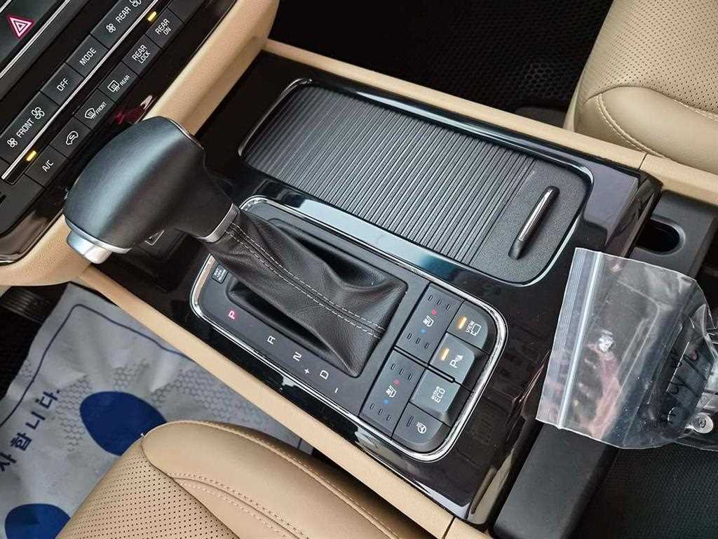 KIA Carnival - Vista 11